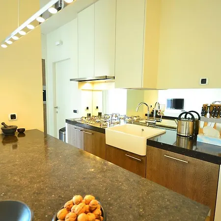 Flower Riviera Apartment