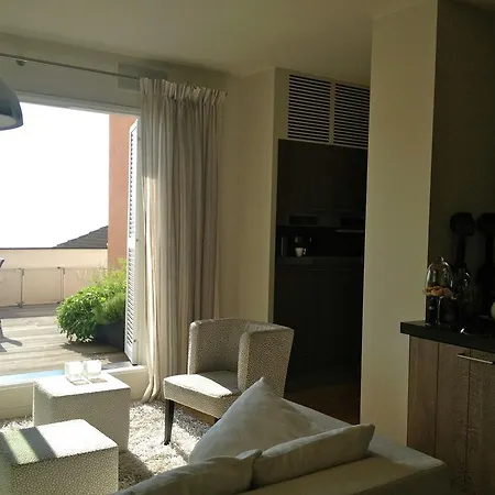 Flower Riviera Apartment